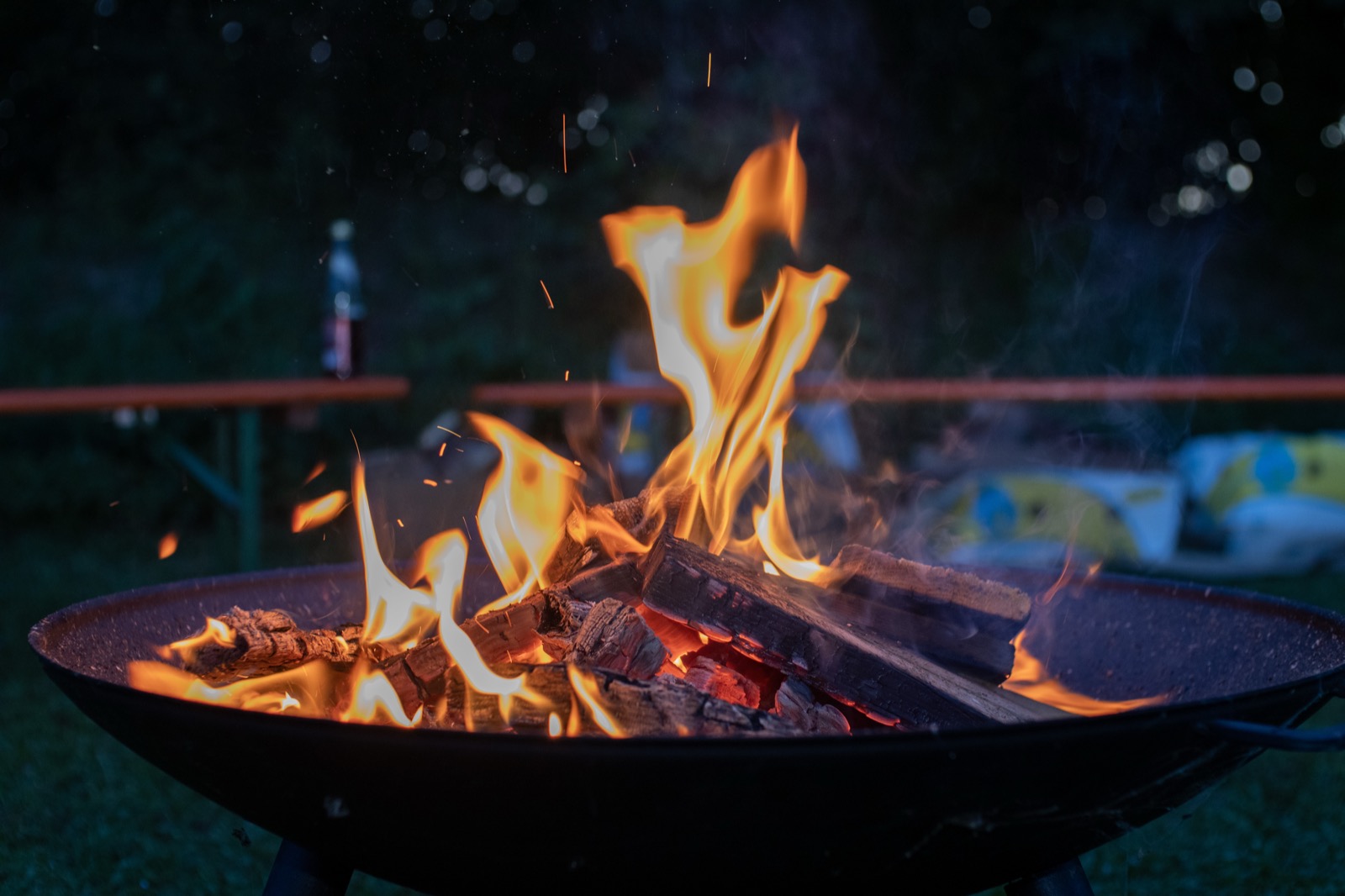 K.F.F. Mettenheim Vereinsaktivitäten am Lagerfeuer