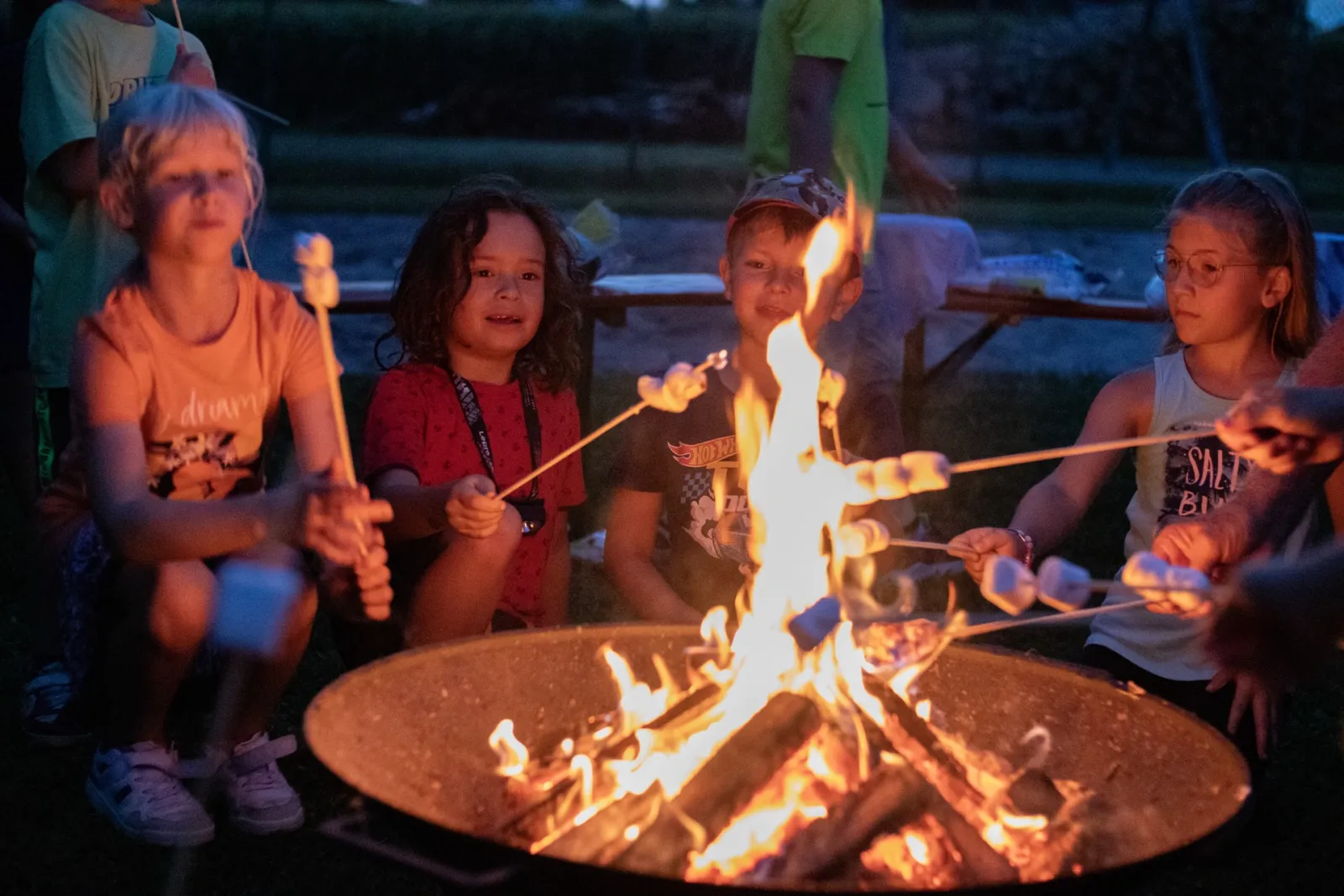 Lagerfeuer und Marshmallows