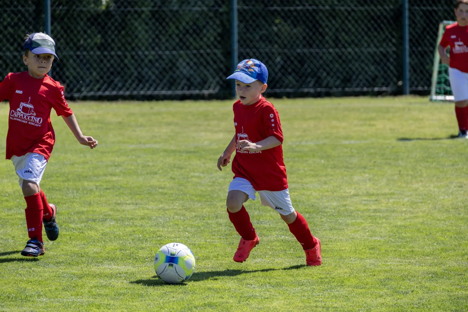Jugendspiel im Sonnenschein